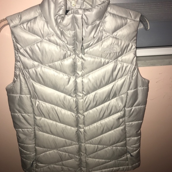 north face silver vest